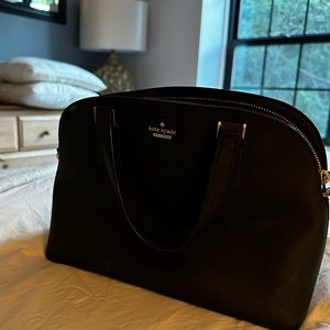 Kate Spade medium size purse with removable cross body strap